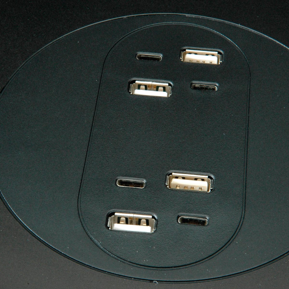 BACHMANN MOV:E POWER UNIT 4x Charger USB-A/C, 220W, mit Security Lock Adapter, schwarz