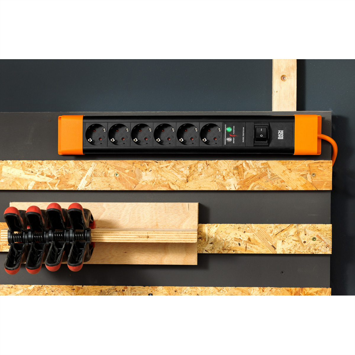BACHMANN CONNECTUS 6xCEE7/3, 1xSchalter 2,0m CEE7/7 Schwarz/Orange