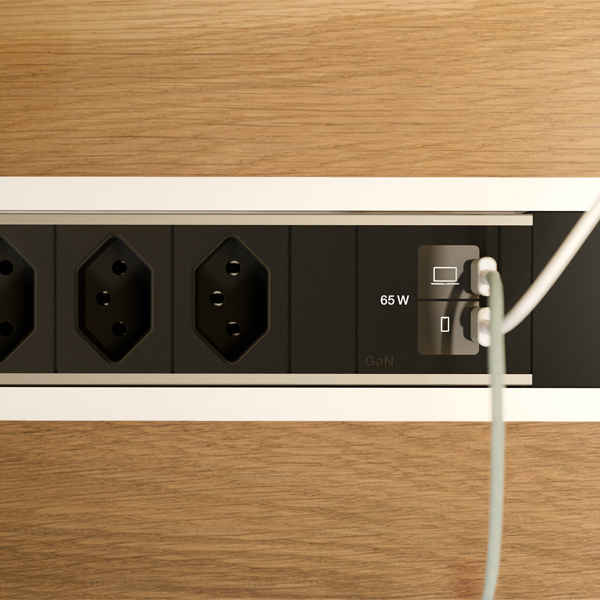BACHMANN POWER FRAME M 3xCH 0°, 1xUSB C/C 65W L=0,2m